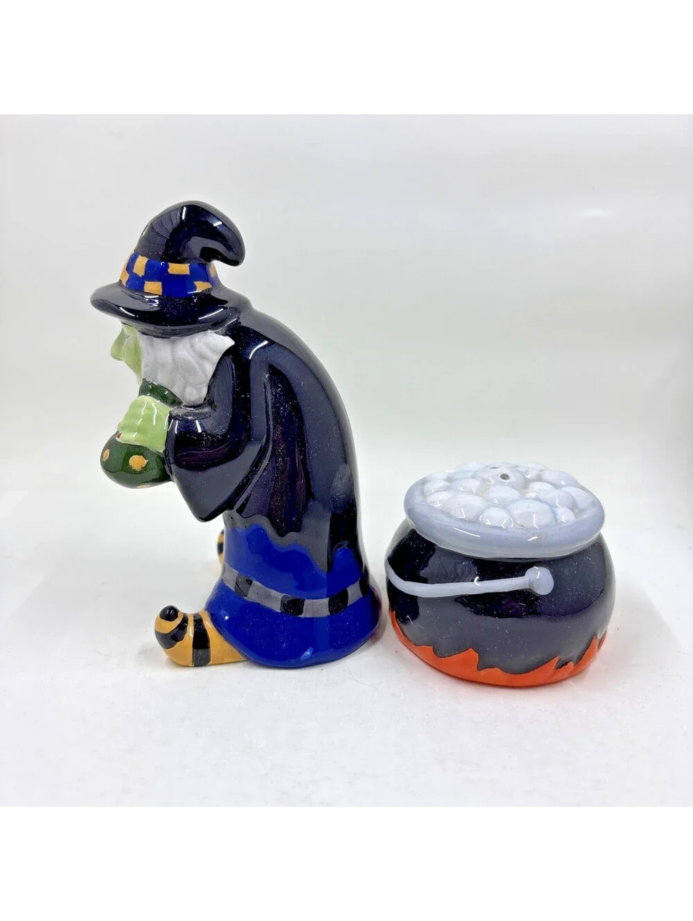 RARE Witch and Cauldron Halloween Salt And Pepper set